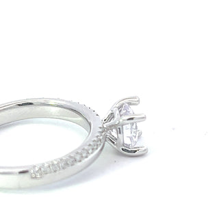 14K Round Brilliant Cut Diamond Ring