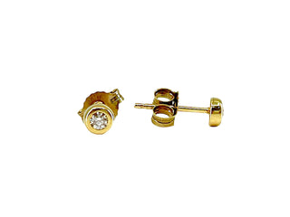 Aretes de diamantes canadienses de oro amarillo de 10 quilates de 0,113 quilates