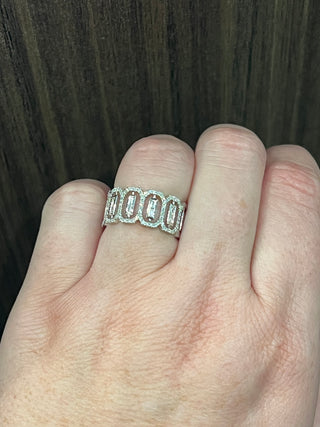 Anillo de oro blanco de 14 quilates con diamantes de talla baguette y redondo de 0,39 quilates