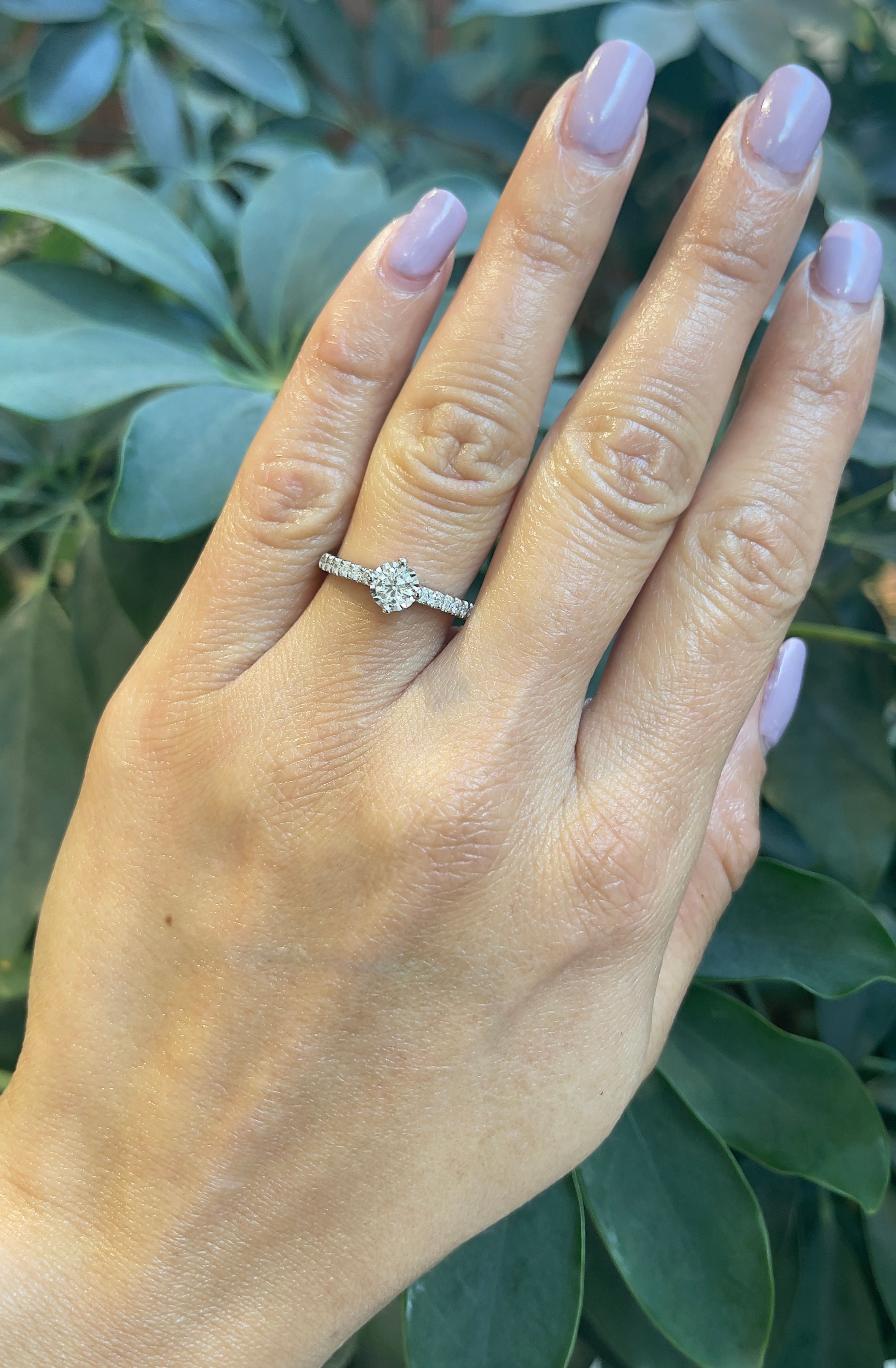 10K White Gold 0.51cttw Round Brilliant Cut Illusion Set Diamond Ring