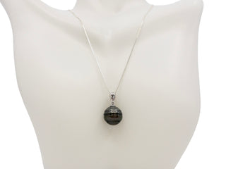 Colgante de perlas de Tahití de plata de ley de 12 a 13 mm - 18"