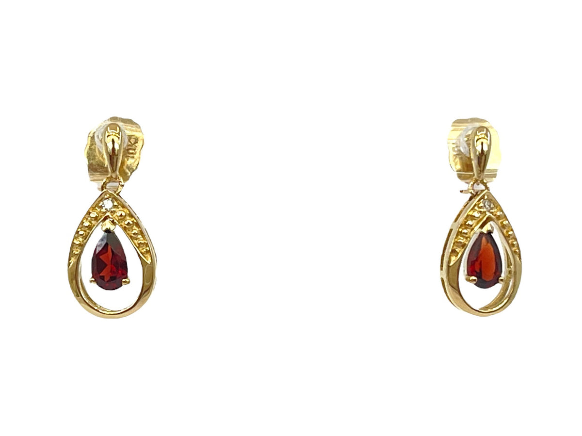 Aretes colgantes de diamantes y granates de oro amarillo de 10 quilates con respaldo de mariposa