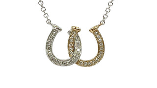 Colgante de herradura doble con diamantes de 0,11 quilates en oro blanco y amarillo de 14 quilates, 18"