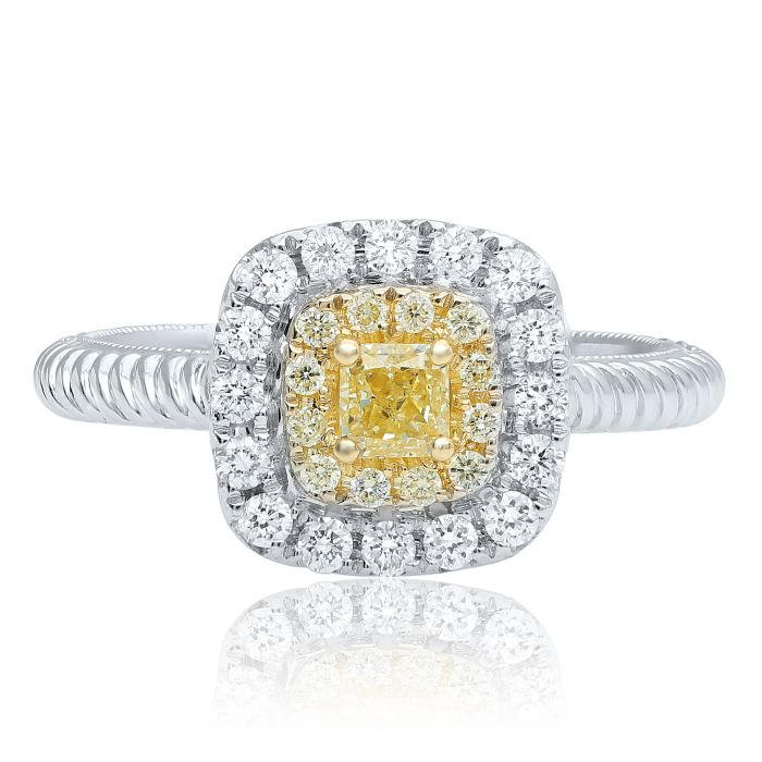 Anillo en racimo con vástago trenzado de diamantes amarillos y blancos naturales de talla cojín en oro de 18 quilates en 2 tonos