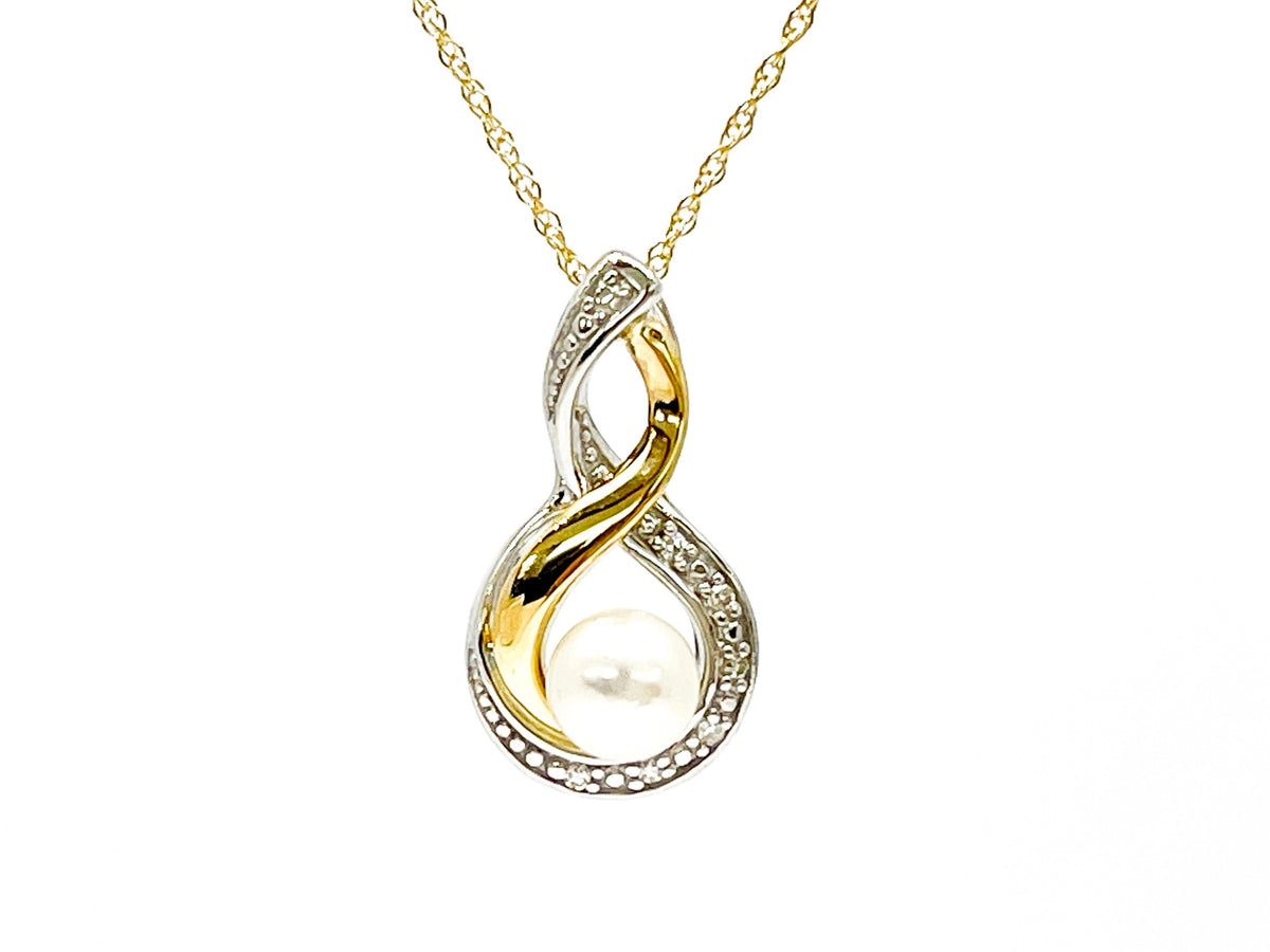 10K 2 Tone Pearl 4.5-5mm and Diamond Pendant, 18&quot;