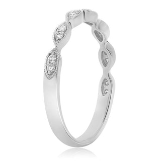 Anillo de oro blanco, amarillo o rosa de 14 quilates con diamantes de 0,11 quilates en forma de marquesa milgrain 